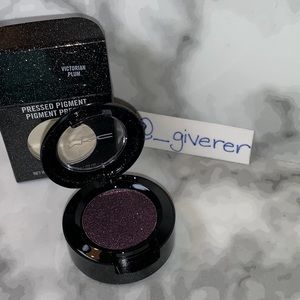 Victorian Plum Pressed Pigments Eyeshadow Heirloom Mix Collection MAC